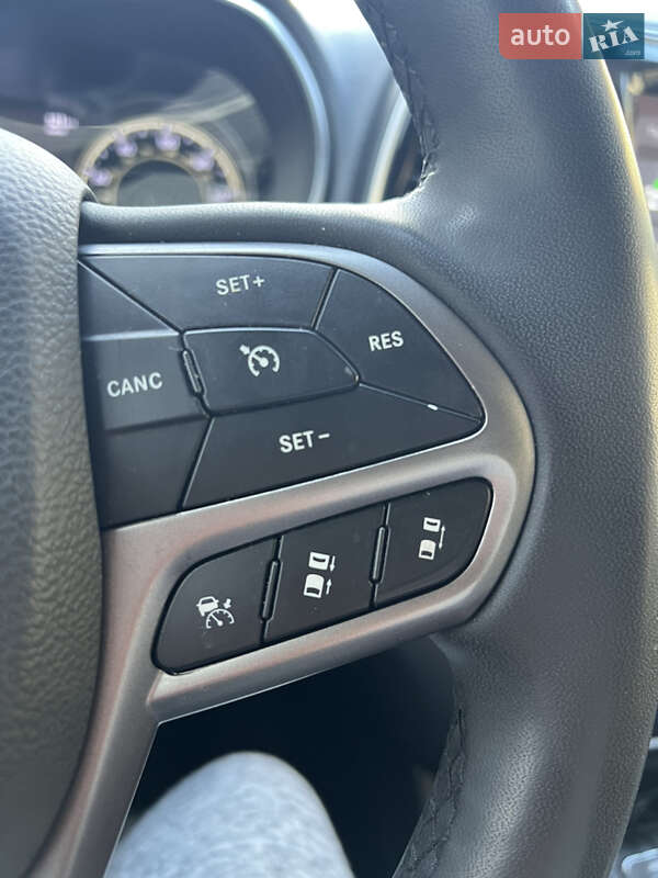 Позашляховик / Кросовер Jeep Cherokee 2021 в Броварах