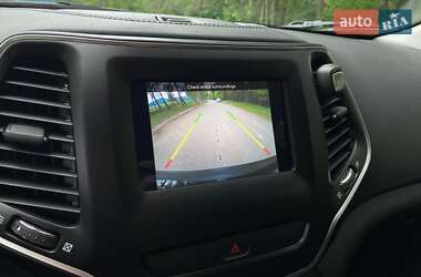 Внедорожник / Кроссовер Jeep Cherokee 2018 в 