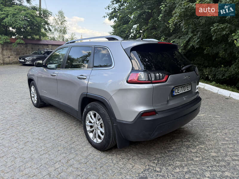 Внедорожник / Кроссовер Jeep Cherokee 2018 в Черновцах