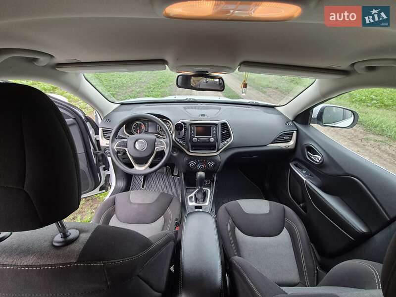 Позашляховик / Кросовер Jeep Cherokee 2018 в Гайсину