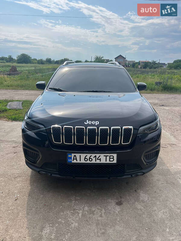 Внедорожник / Кроссовер Jeep Cherokee 2019 в 