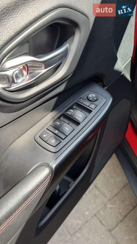 Внедорожник / Кроссовер Jeep Cherokee 2018 в Ужгороде фото 23 Внедорожник / Кроссовер Jeep Cherokee 2018 в Ужгороде