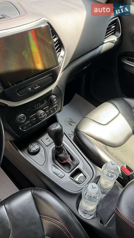 Внедорожник / Кроссовер Jeep Cherokee 2018 в Ужгороде фото 24 Внедорожник / Кроссовер Jeep Cherokee 2018 в Ужгороде