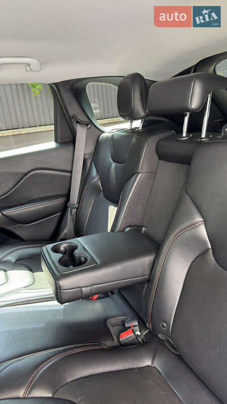 Внедорожник / Кроссовер Jeep Cherokee 2018 в Ужгороде фото 30 Внедорожник / Кроссовер Jeep Cherokee 2018 в Ужгороде
