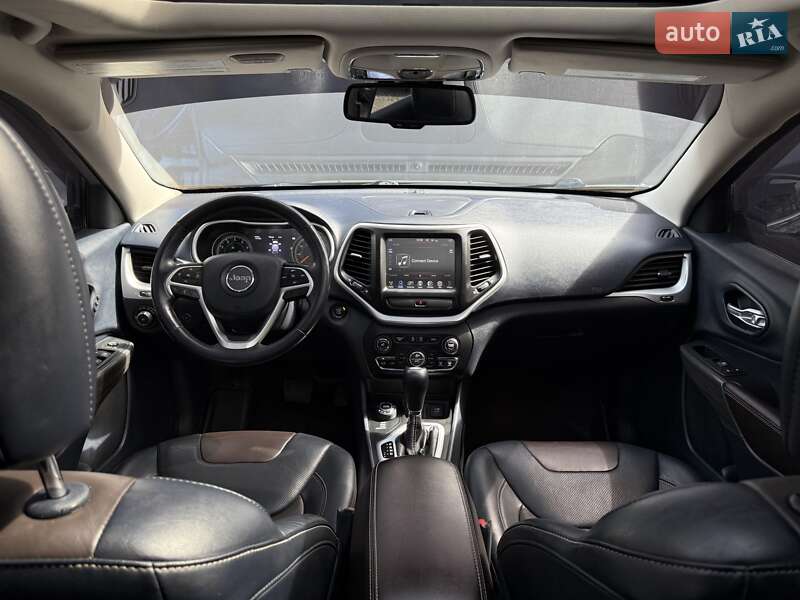 Позашляховик / Кросовер Jeep Cherokee 2015 в Львові
