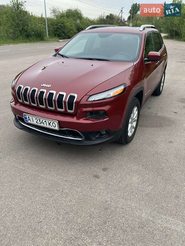 Внедорожник / Кроссовер Jeep Cherokee 2016 в Вышгороде