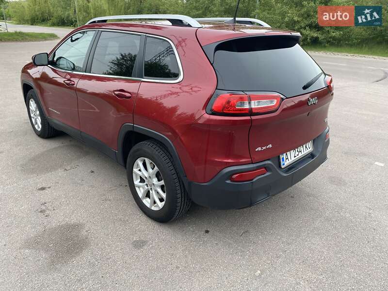 Внедорожник / Кроссовер Jeep Cherokee 2016 в Вышгороде