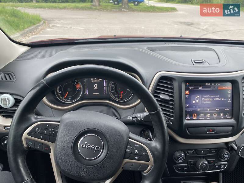 Внедорожник / Кроссовер Jeep Cherokee 2016 в Вышгороде
