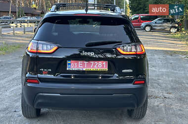 Позашляховик / Кросовер Jeep Cherokee 2019 в 