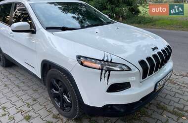 Позашляховик / Кросовер Jeep Cherokee 2015 в Ужгороді