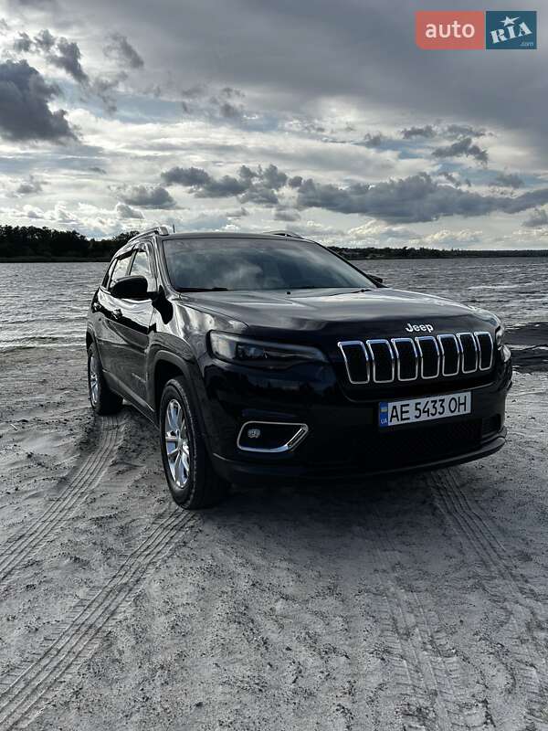 Внедорожник / Кроссовер Jeep Cherokee 2018 в Кривом Роге