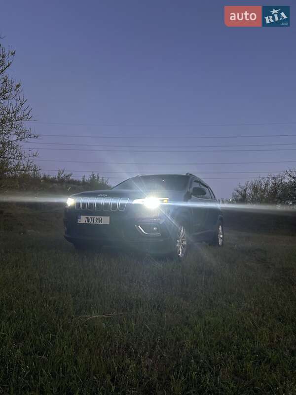 Внедорожник / Кроссовер Jeep Cherokee 2018 в Кривом Роге