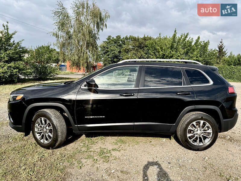 Внедорожник / Кроссовер Jeep Cherokee 2018 в Харькове