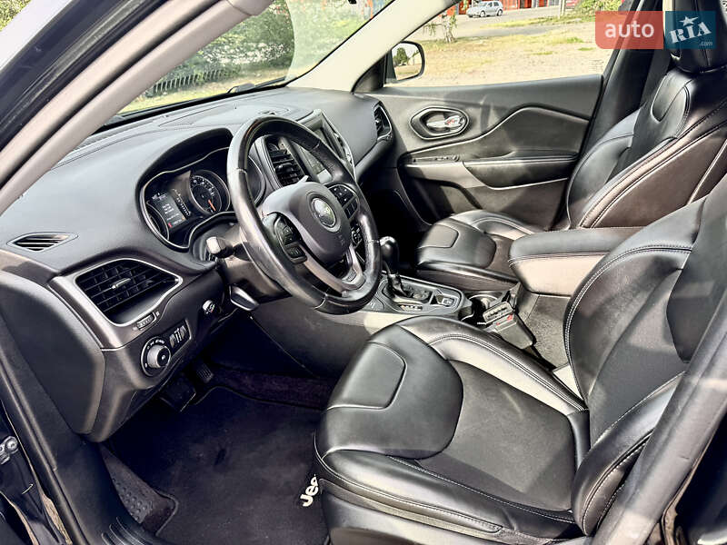 Внедорожник / Кроссовер Jeep Cherokee 2018 в Харькове