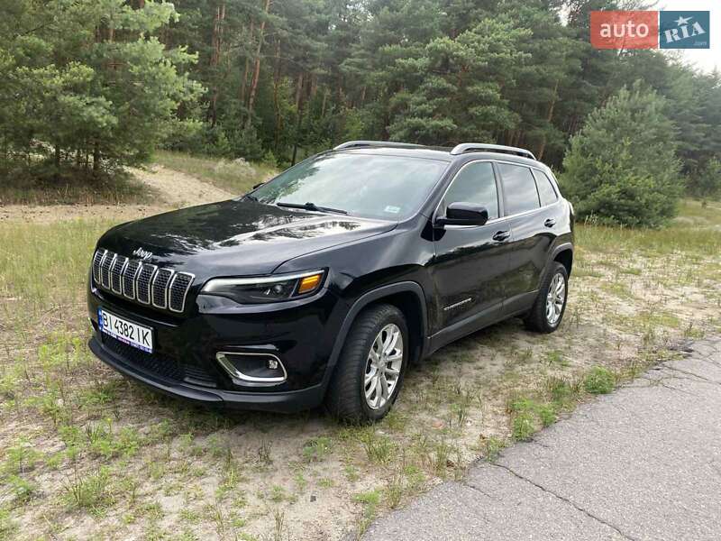 Внедорожник / Кроссовер Jeep Cherokee 2018 в Кременчуге