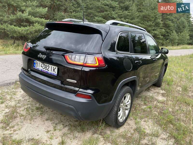 Внедорожник / Кроссовер Jeep Cherokee 2018 в Кременчуге