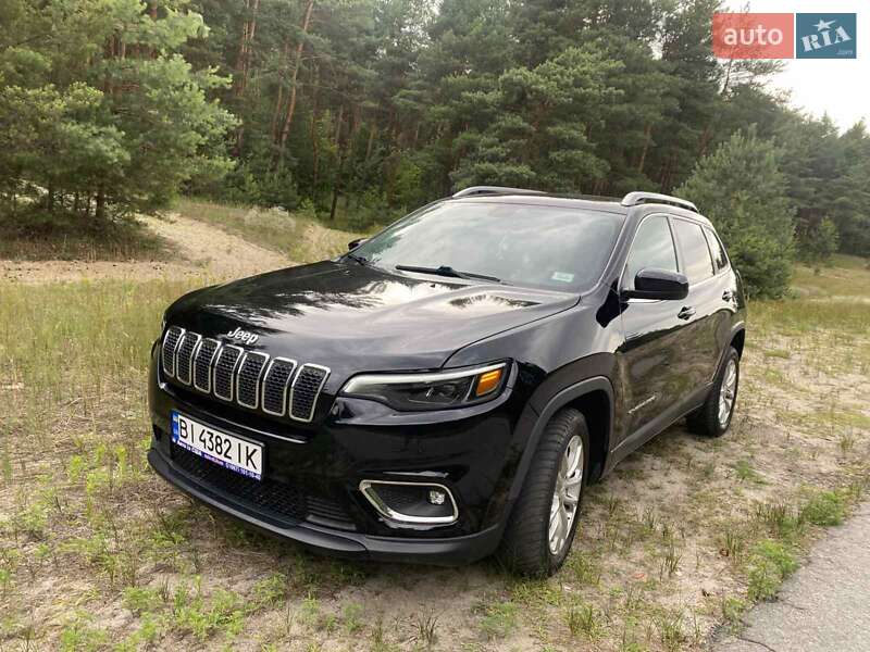 Внедорожник / Кроссовер Jeep Cherokee 2018 в Кременчуге