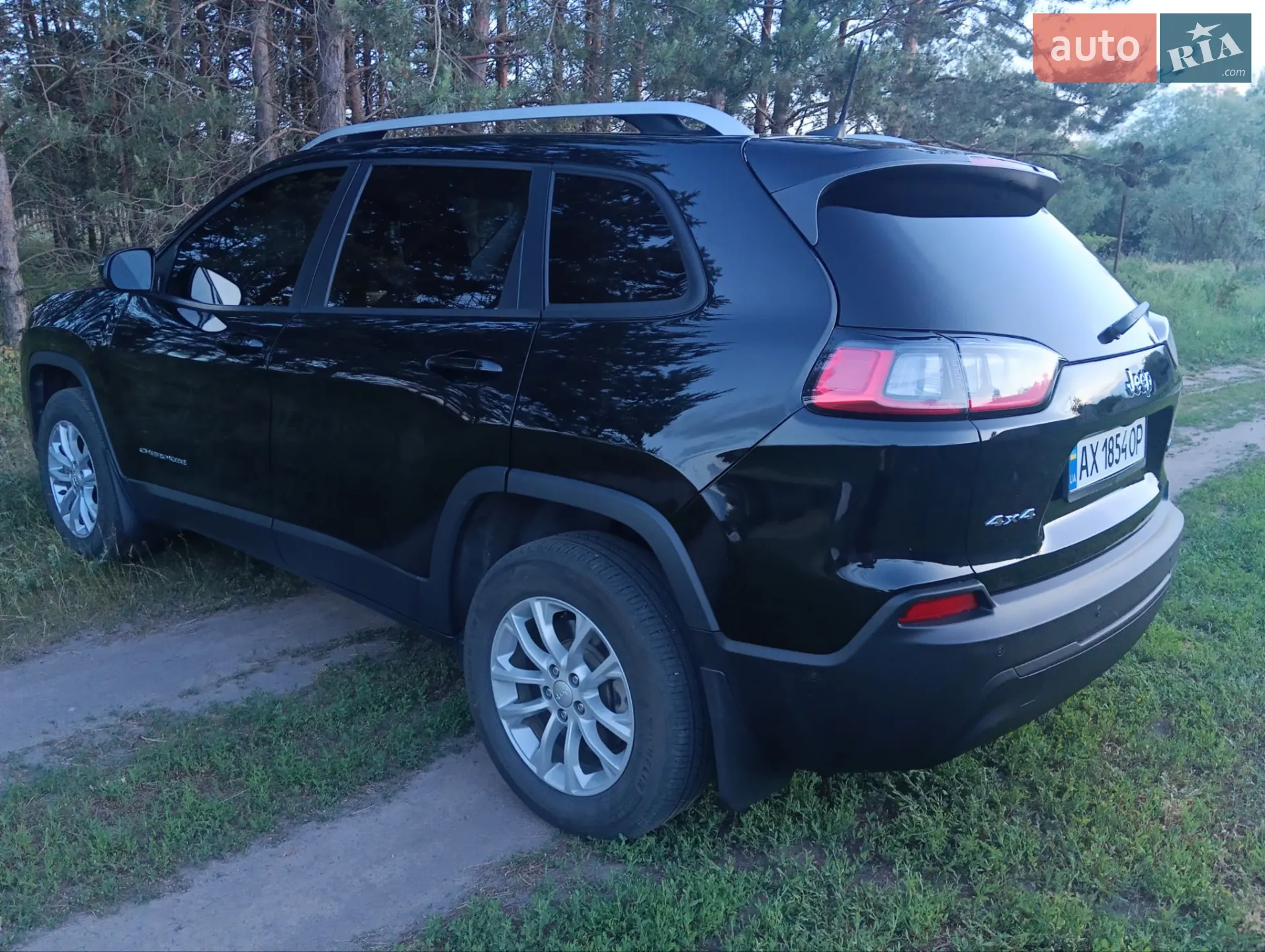 2020 Jeep Cherokee - мініатюра 3