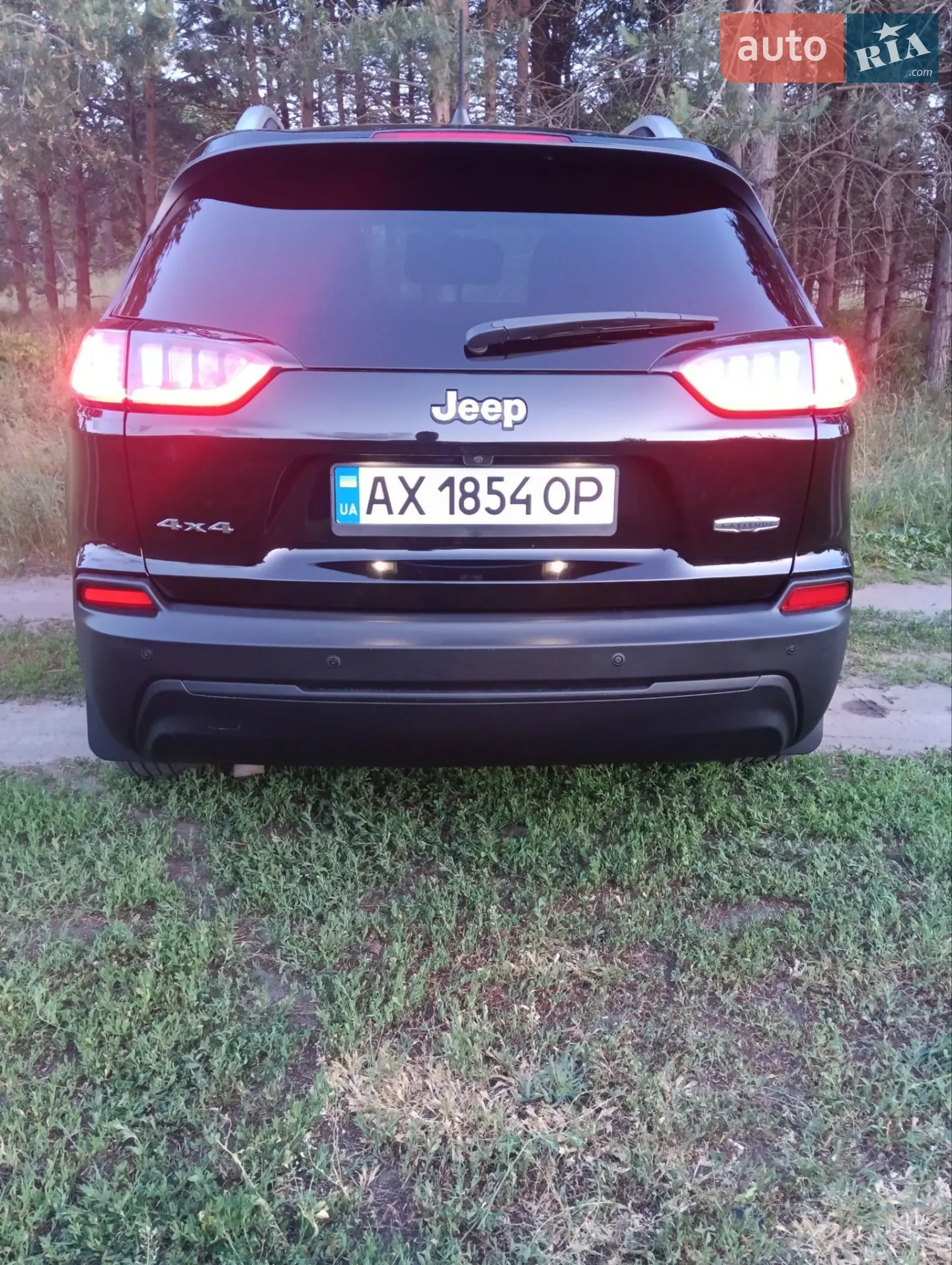 2020 Jeep Cherokee - мініатюра 5