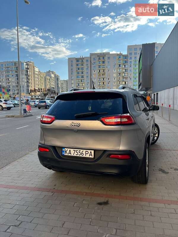 Позашляховик / Кросовер Jeep Cherokee 2015 в Києві