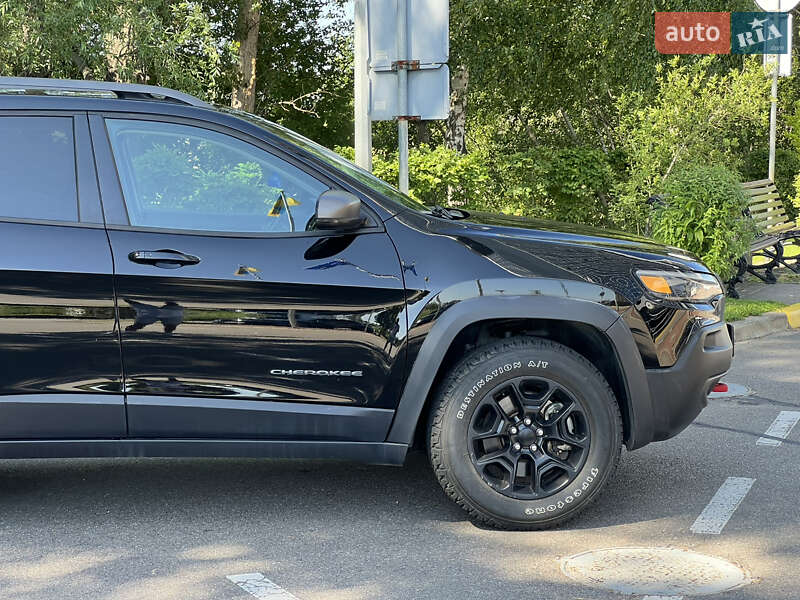 Позашляховик / Кросовер Jeep Cherokee 2021 в Києві