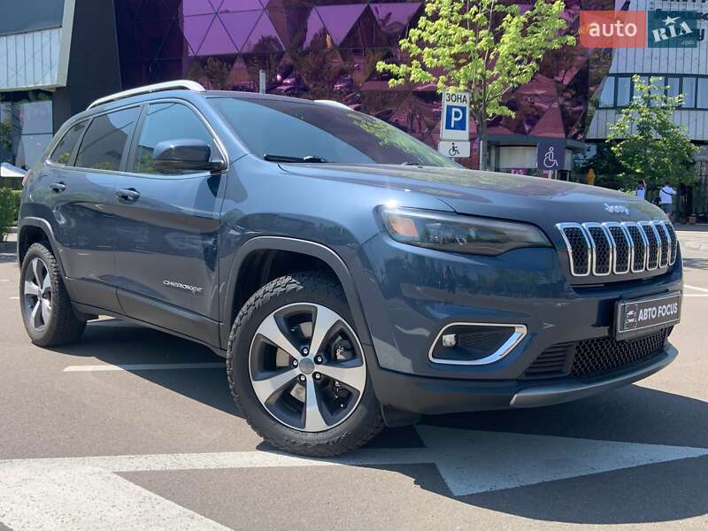 Внедорожник / Кроссовер Jeep Cherokee 2020 в Киеве