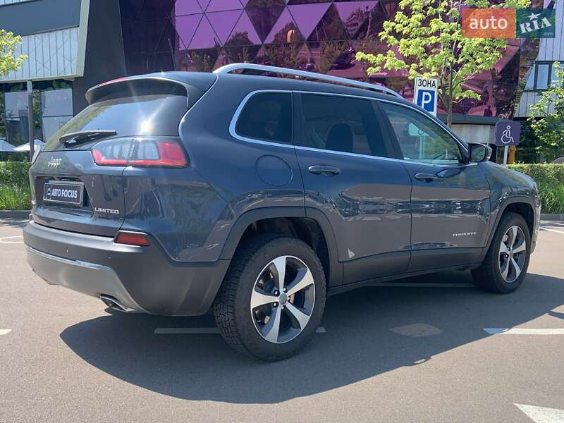 Внедорожник / Кроссовер Jeep Cherokee 2020 в Киеве