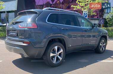 Внедорожник / Кроссовер Jeep Cherokee 2020 в 
