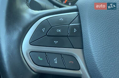 Внедорожник / Кроссовер Jeep Cherokee 2020 в 