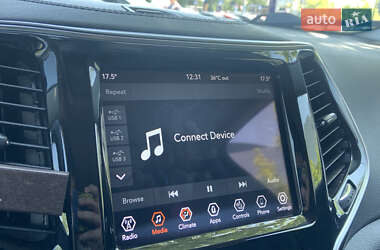 Внедорожник / Кроссовер Jeep Cherokee 2020 в 