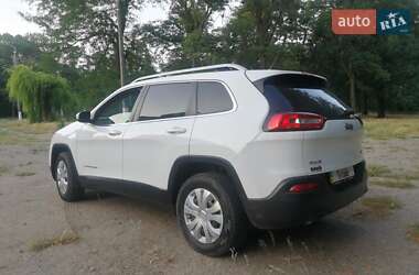 Позашляховик / Кросовер Jeep Cherokee 2015 в 