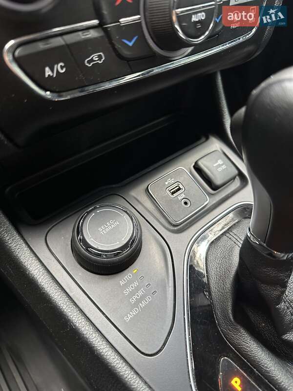 Внедорожник / Кроссовер Jeep Cherokee 2018 в Белогородке