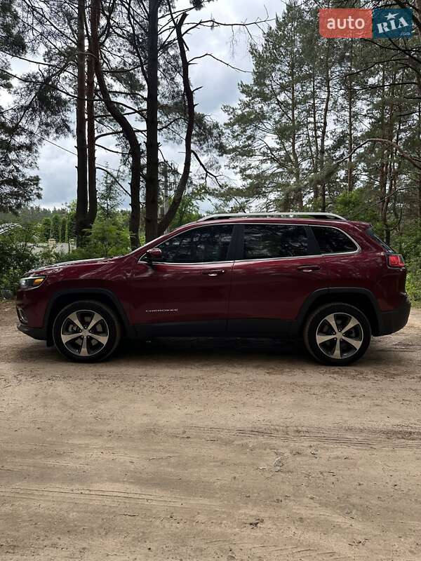 Внедорожник / Кроссовер Jeep Cherokee 2018 в Белогородке