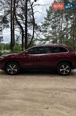Внедорожник / Кроссовер Jeep Cherokee 2018 в 