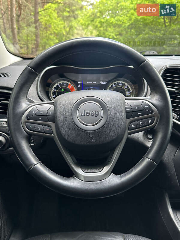 Внедорожник / Кроссовер Jeep Cherokee 2018 в Белогородке