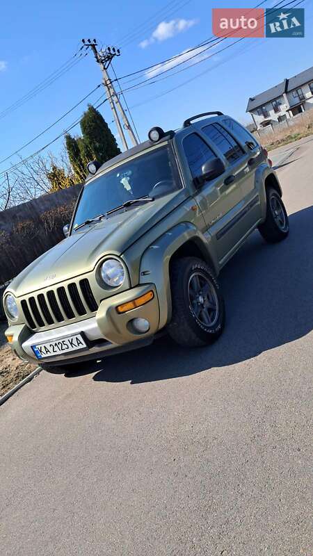 Внедорожник / Кроссовер Jeep Cherokee 2003 в Киеве