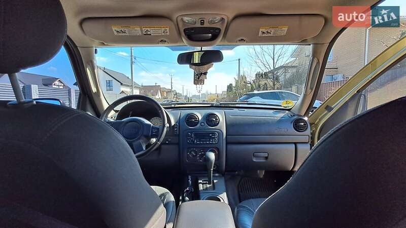 Внедорожник / Кроссовер Jeep Cherokee 2003 в Киеве