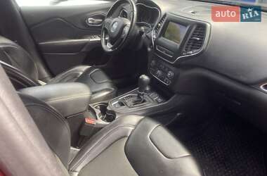 Внедорожник / Кроссовер Jeep Cherokee 2018 в 