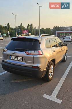 Внедорожник / Кроссовер Jeep Cherokee 2018 в 