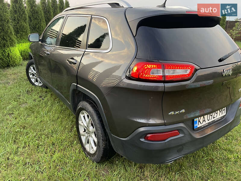 Позашляховик / Кросовер Jeep Cherokee 2016 в Києві