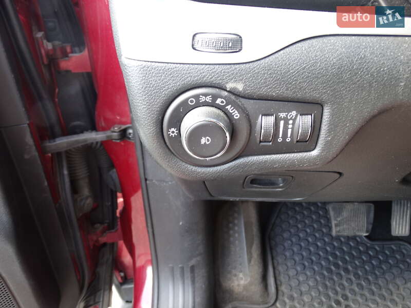 Внедорожник / Кроссовер Jeep Cherokee 2015 в Киеве фото 26 Внедорожник / Кроссовер Jeep Cherokee 2015 в Киеве