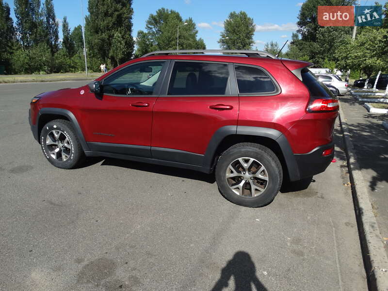 Внедорожник / Кроссовер Jeep Cherokee 2015 в Киеве фото 13 Внедорожник / Кроссовер Jeep Cherokee 2015 в Киеве