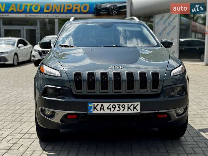 Внедорожник / Кроссовер Jeep Cherokee 2016 в Днепре