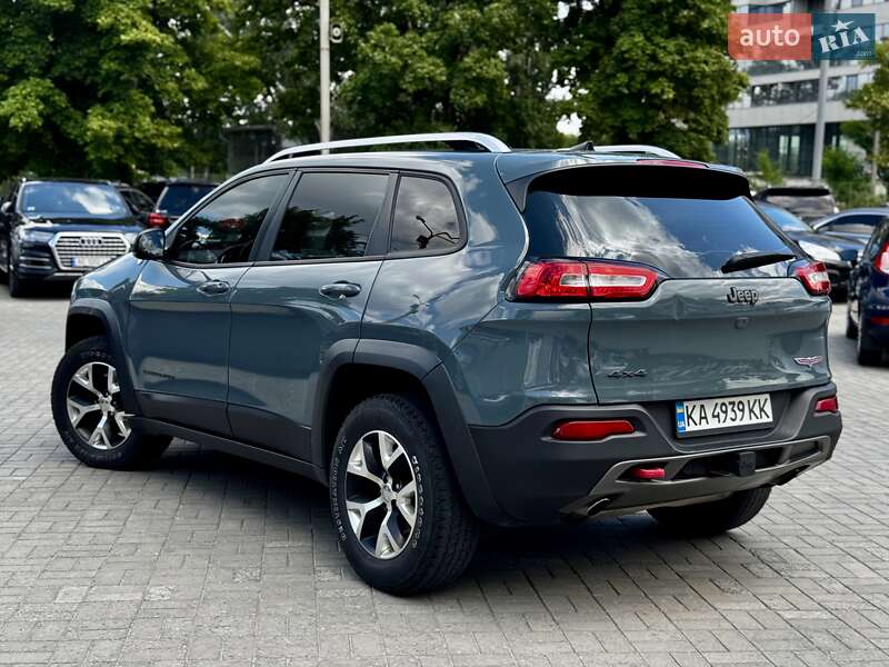 Внедорожник / Кроссовер Jeep Cherokee 2016 в Днепре