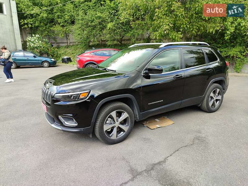Внедорожник / Кроссовер Jeep Cherokee 2019 в Ровно