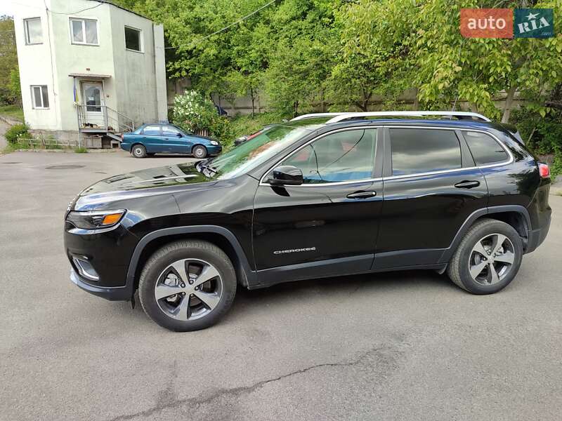 Внедорожник / Кроссовер Jeep Cherokee 2019 в Ровно