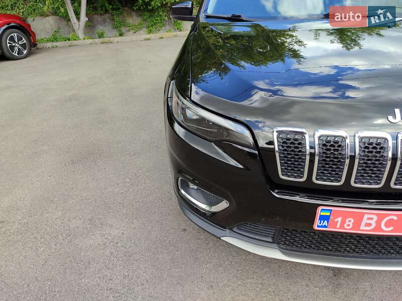 Внедорожник / Кроссовер Jeep Cherokee 2019 в Ровно