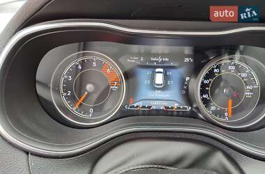 Внедорожник / Кроссовер Jeep Cherokee 2019 в 