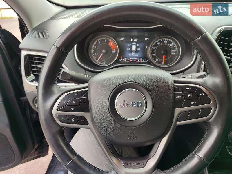 Внедорожник / Кроссовер Jeep Cherokee 2019 в Ровно