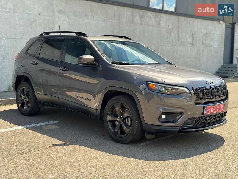 Внедорожник / Кроссовер Jeep Cherokee 2019 в Киеве